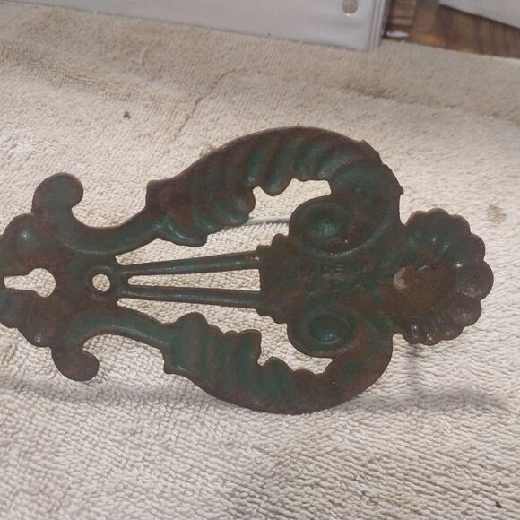 Vintage Cast Iron Receipt Bill Key Invoice Holder Spike Hook Wall Hanging - Picture 2 of 2